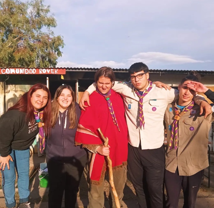 Rovers frente a su sede