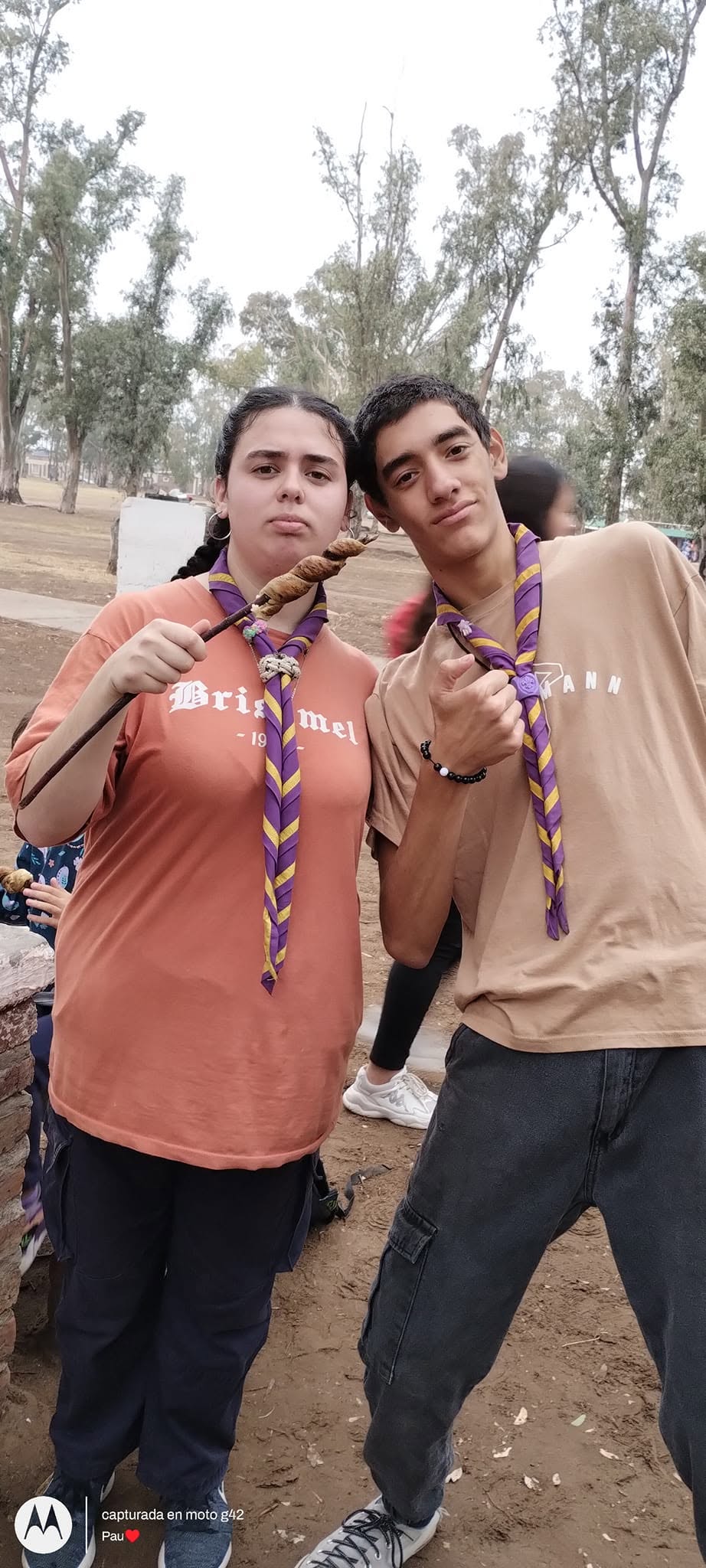 Rovers en actividad de campamento